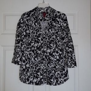 212 Black and white abstract print button down size medium euc